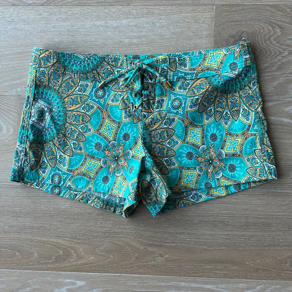 Helen Jon 3" Lace-Up Board Shorts